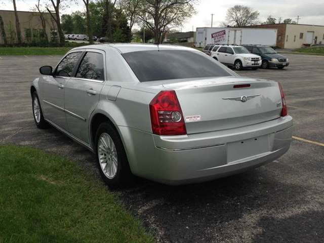 2008 Chrysler 300 Touring 4dr Sedan
